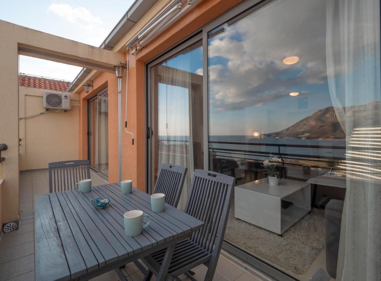 Sea View Two Bedroom Family Apartment With Pool - Sunset Ivanovici เบชิชิ ภายนอก รูปภาพ